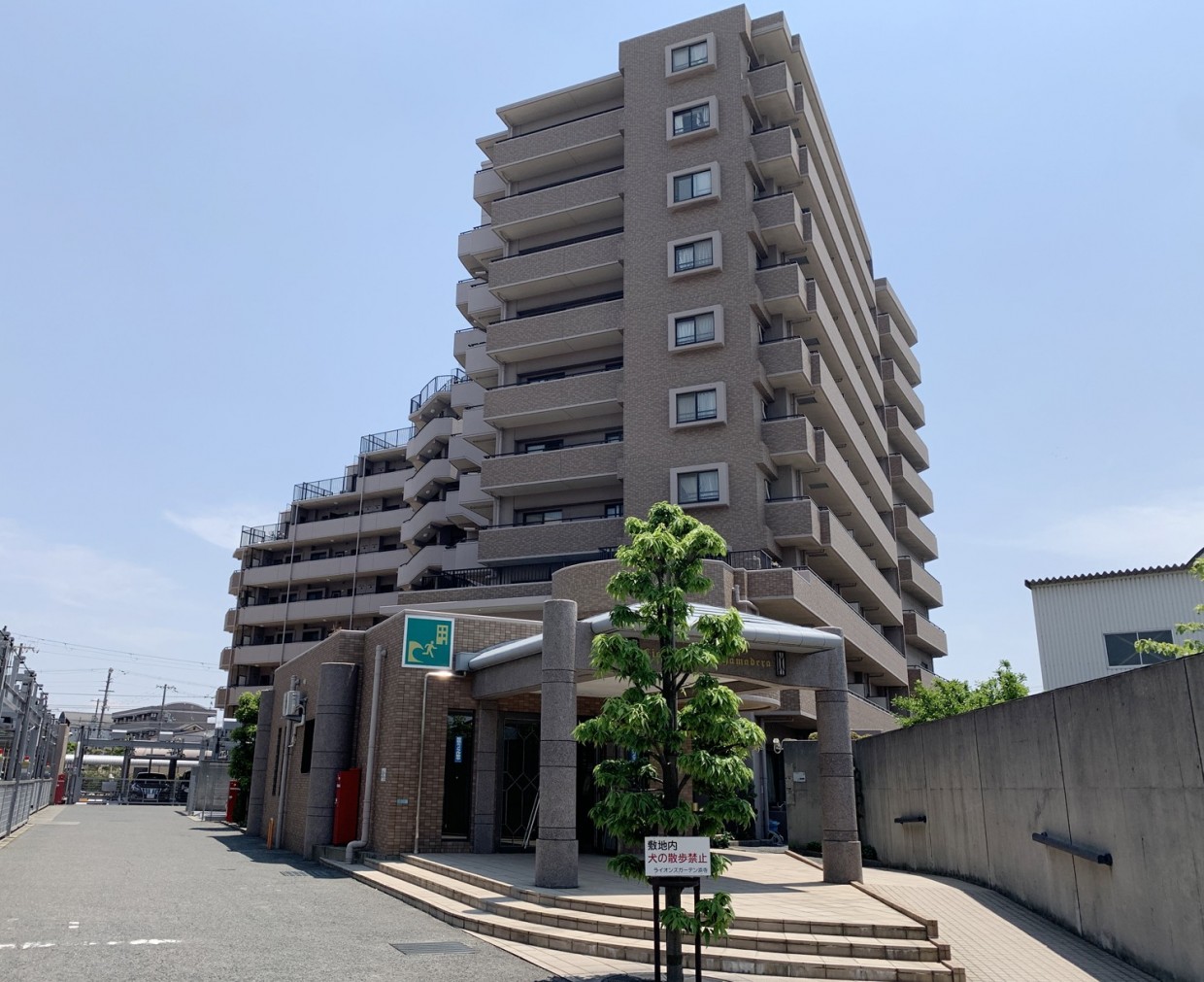 阪堺電気軌道阪堺線「石津北」駅 徒歩4分・南海本線「石津川」駅 徒歩7分の2路線アクセス可能です。